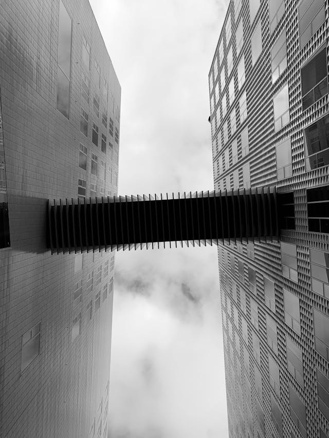 Diagrama mostrando a integração do Qlik com o TrilhaOne e envio para WhatsApp